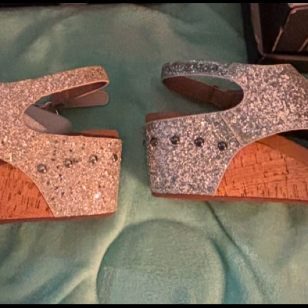Corkys Silver Glitter Wedge Sandals - Picture 7 of 7